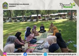 Cegah Stunting Demi Generasi Hebat, BKB Ngunut Tengah Gelar Penyuluhan Gizi dan MPASI